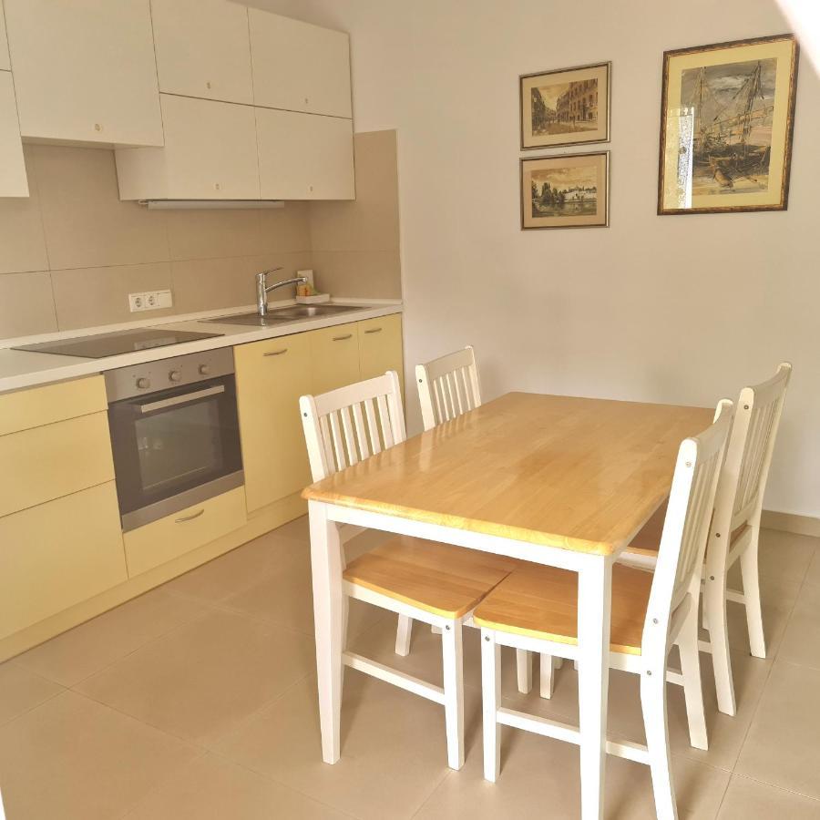 Apartmani Val Pula Ngoại thất bức ảnh